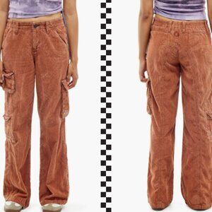 NWT BDG Y2K Cyber Low-Rise Corduroy Cargo Pants - Terracotta - Size Large